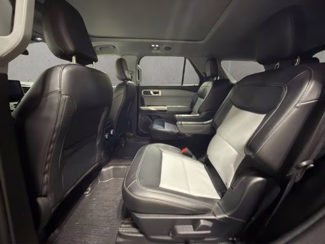 2023 Agate Black Metallic Ford Explorer XLT 4X4 SUV