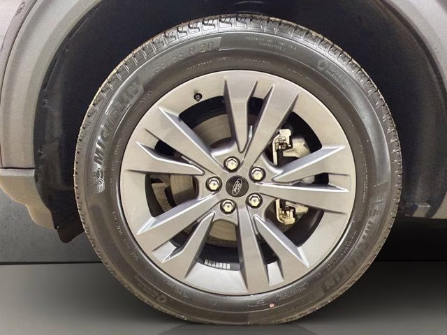 2023 Agate Black Metallic Ford Explorer XLT 4X4 SUV