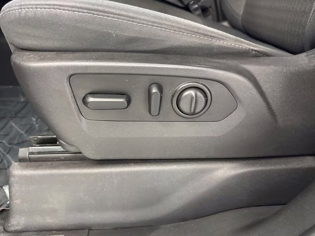 2019 Summit White Chevrolet Silverado 1500 LT 4X4 Truck