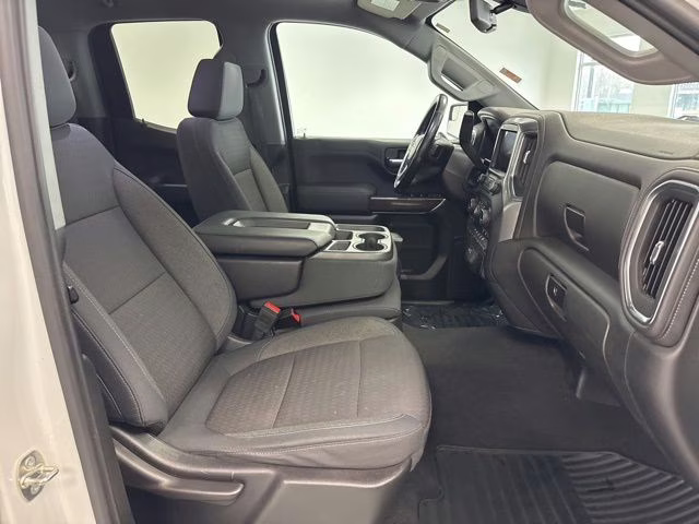 2019 Summit White Chevrolet Silverado 1500 LT 4X4 Truck