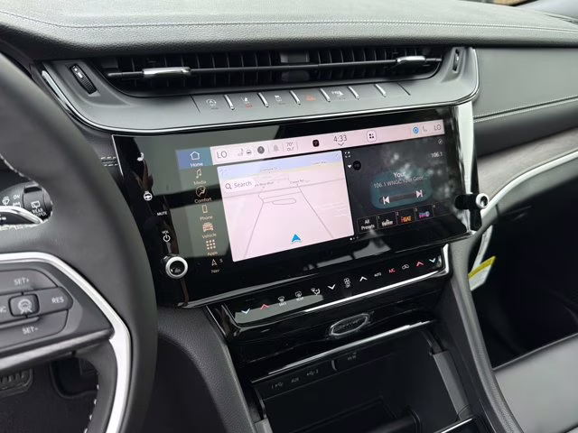 2026 Bright White Clearcoat Jeep Grand Cherokee Limited 4X4 SUV