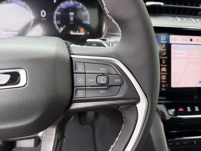 2026 Bright White Clearcoat Jeep Grand Cherokee Limited 4X4 SUV