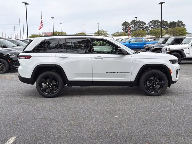 2026 Bright White Clearcoat Jeep Grand Cherokee Limited 4X4 SUV
