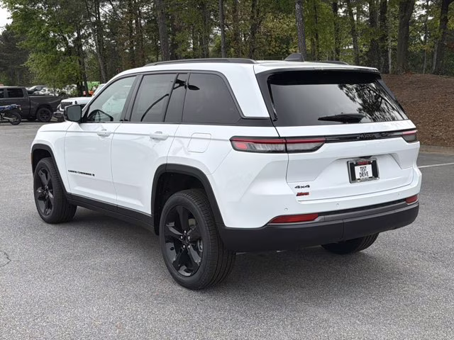 2026 Bright White Clearcoat Jeep Grand Cherokee Limited 4X4 SUV