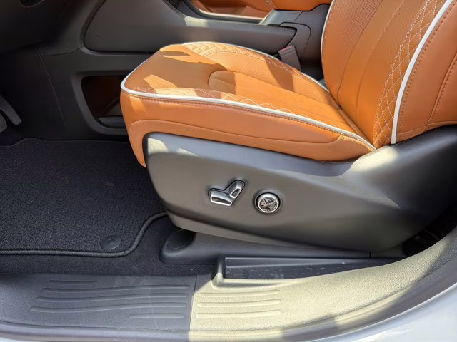 2026 Silver Mist Clearcoat Chrysler Pacifica Pinnacle FWD Van