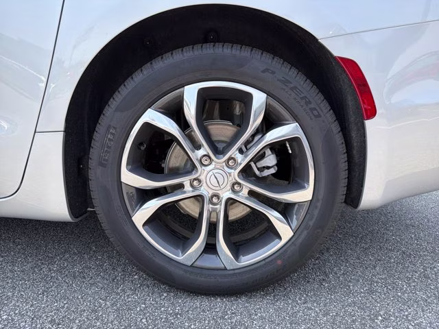 2026 Silver Mist Clearcoat Chrysler Pacifica Pinnacle FWD Van