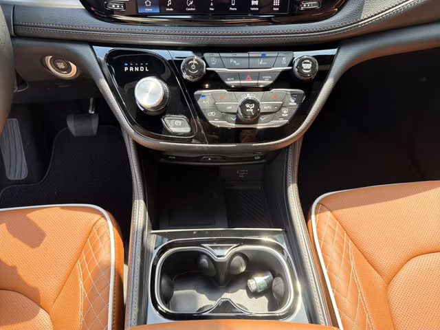 2026 Silver Mist Clearcoat Chrysler Pacifica Pinnacle FWD Van