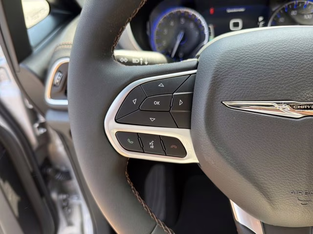 2026 Silver Mist Clearcoat Chrysler Pacifica Pinnacle FWD Van