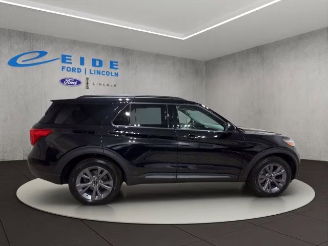 2023 Agate Black Metallic Ford Explorer XLT 4X4 SUV