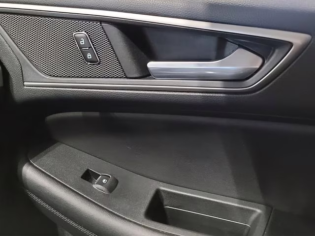 2022 Black Metallic Ford Edge SEL AWD SUV