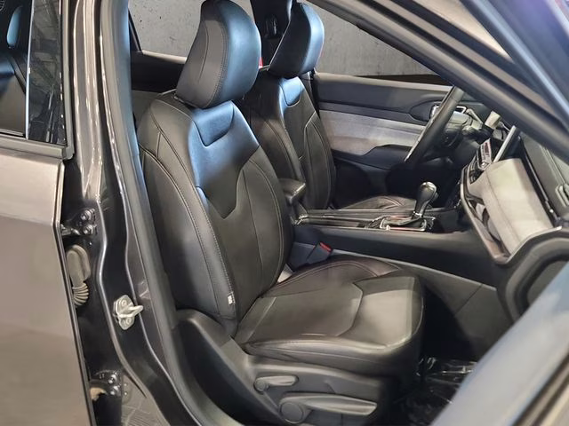 2023 Granite Crystal Metallic Clearcoat Jeep Compass Latitude Lux 4X4 SUV