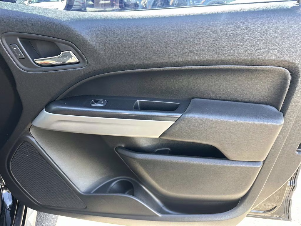 2020 Black Chevrolet Colorado LT 4X4 Truck