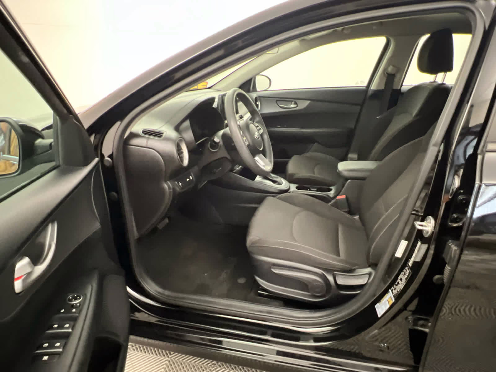 2019 Aurora Black Kia Forte LXS FWD Sedan