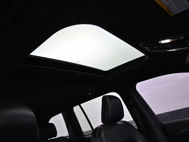 2024 Silver Zynith Jeep Grand Cherokee Altitude X 4X4 SUV