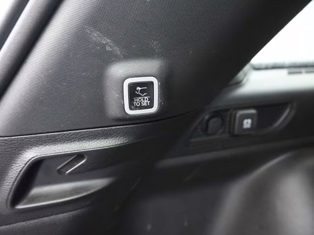 2024 Silver Zynith Jeep Grand Cherokee Altitude X 4X4 SUV