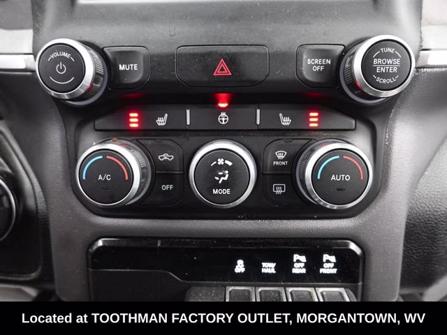 2022 Patriot Blue Pearlcoat Ram 1500 Big Horn/Lone Star 4X4 Truck