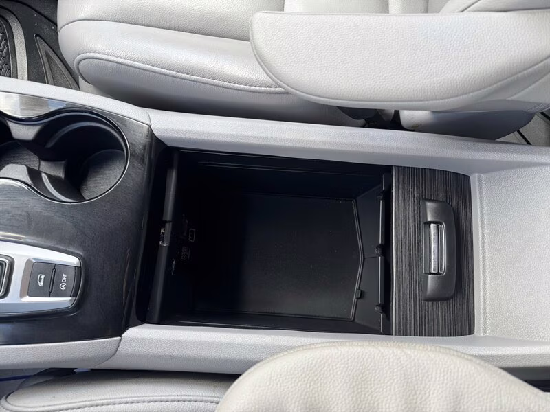 2019 Modern Steel Metallic Honda Pilot Touring AWD SUV