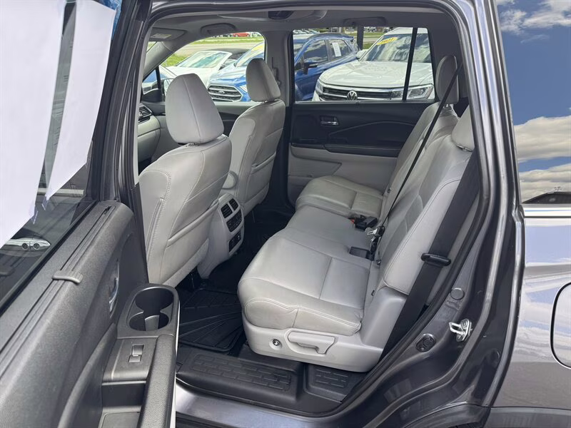 2019 Modern Steel Metallic Honda Pilot Touring AWD SUV