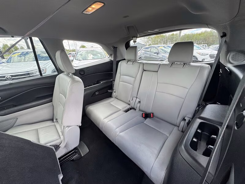 2019 Modern Steel Metallic Honda Pilot Touring AWD SUV