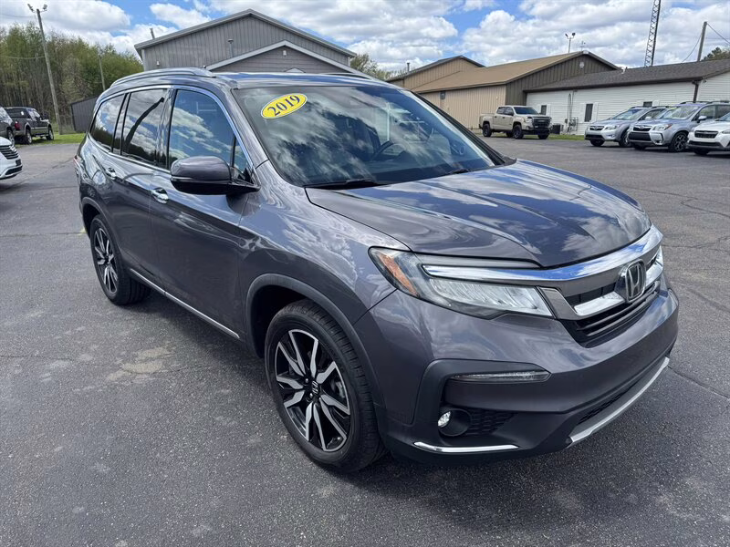 2019 Modern Steel Metallic Honda Pilot Touring AWD SUV