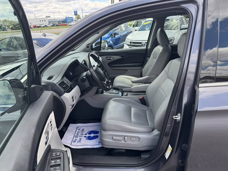 2019 Modern Steel Metallic Honda Pilot Touring AWD SUV