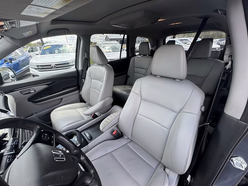 2019 Modern Steel Metallic Honda Pilot Touring AWD SUV