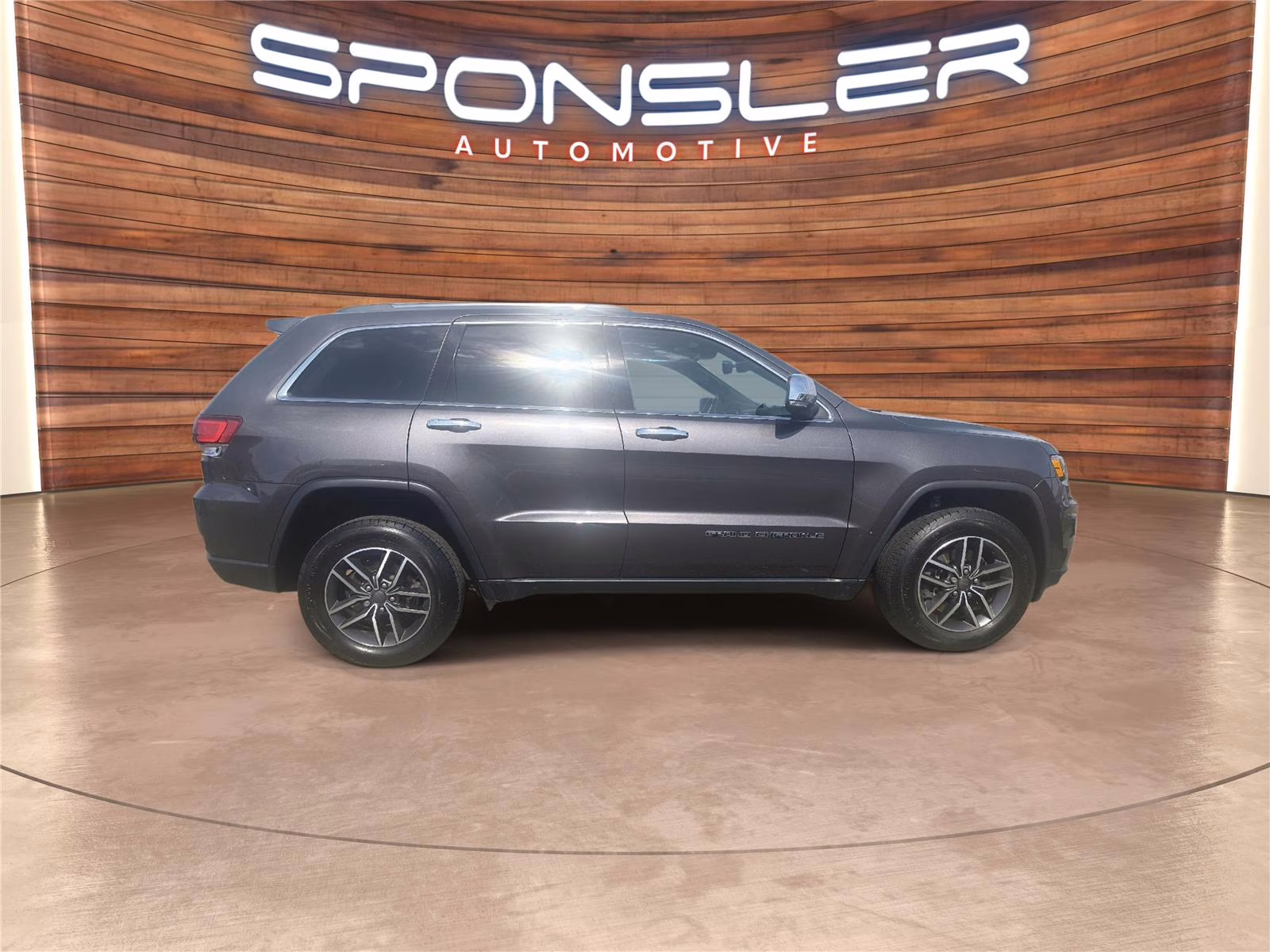 2021 Granite Crystal Metallic Clearcoat Jeep Grand Cherokee Limited 4X4 SUV