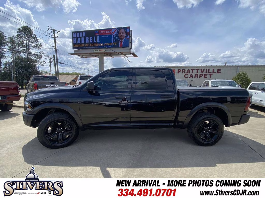 2024 Diamond Black Crystal Pearlcoat Ram 1500 Classic Warlock 4X4 Truck