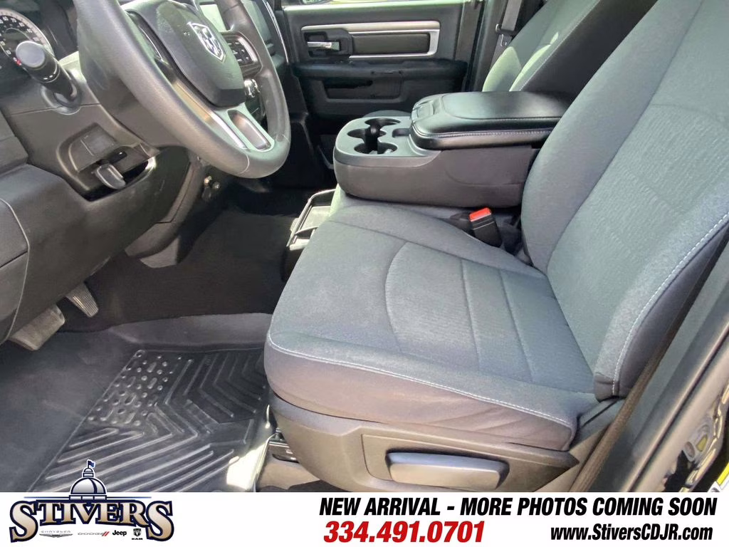 2024 Diamond Black Crystal Pearlcoat Ram 1500 Classic Warlock 4X4 Truck