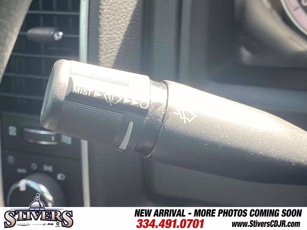 2024 Diamond Black Crystal Pearlcoat Ram 1500 Classic Warlock 4X4 Truck