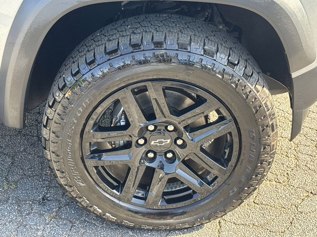2024 Sterling Gray Metallic Chevrolet Colorado Trail Boss 4X4 Truck