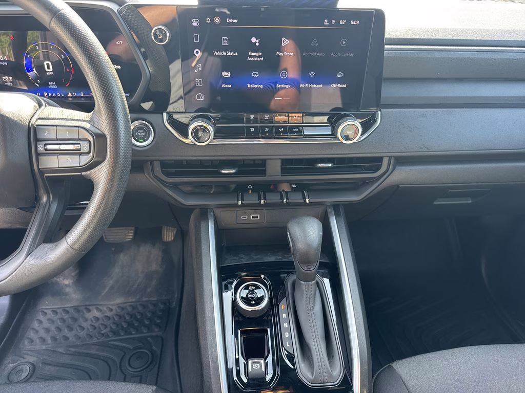 2024 Sterling Gray Metallic Chevrolet Colorado Trail Boss 4X4 Truck