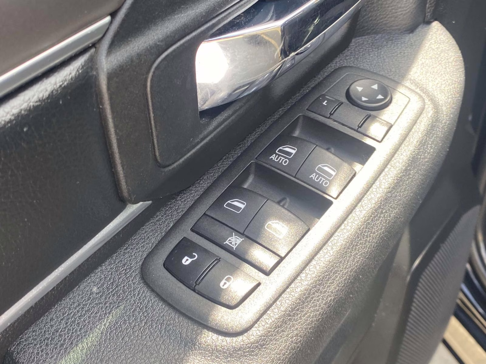 2024 Diamond Black Crystal Pearlcoat Ram 1500 Classic Warlock 4X4 Truck