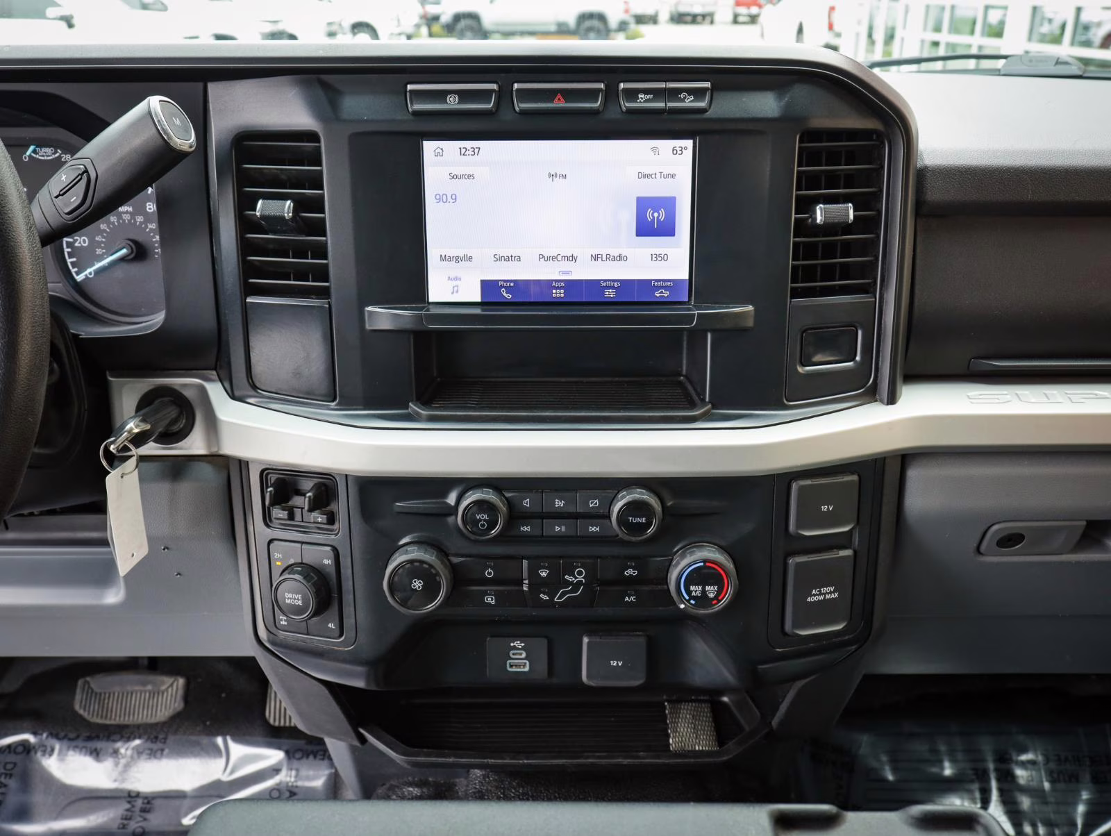 2024 Oxford White Ford Super Duty F-350 SRW XLT 4X4 Truck