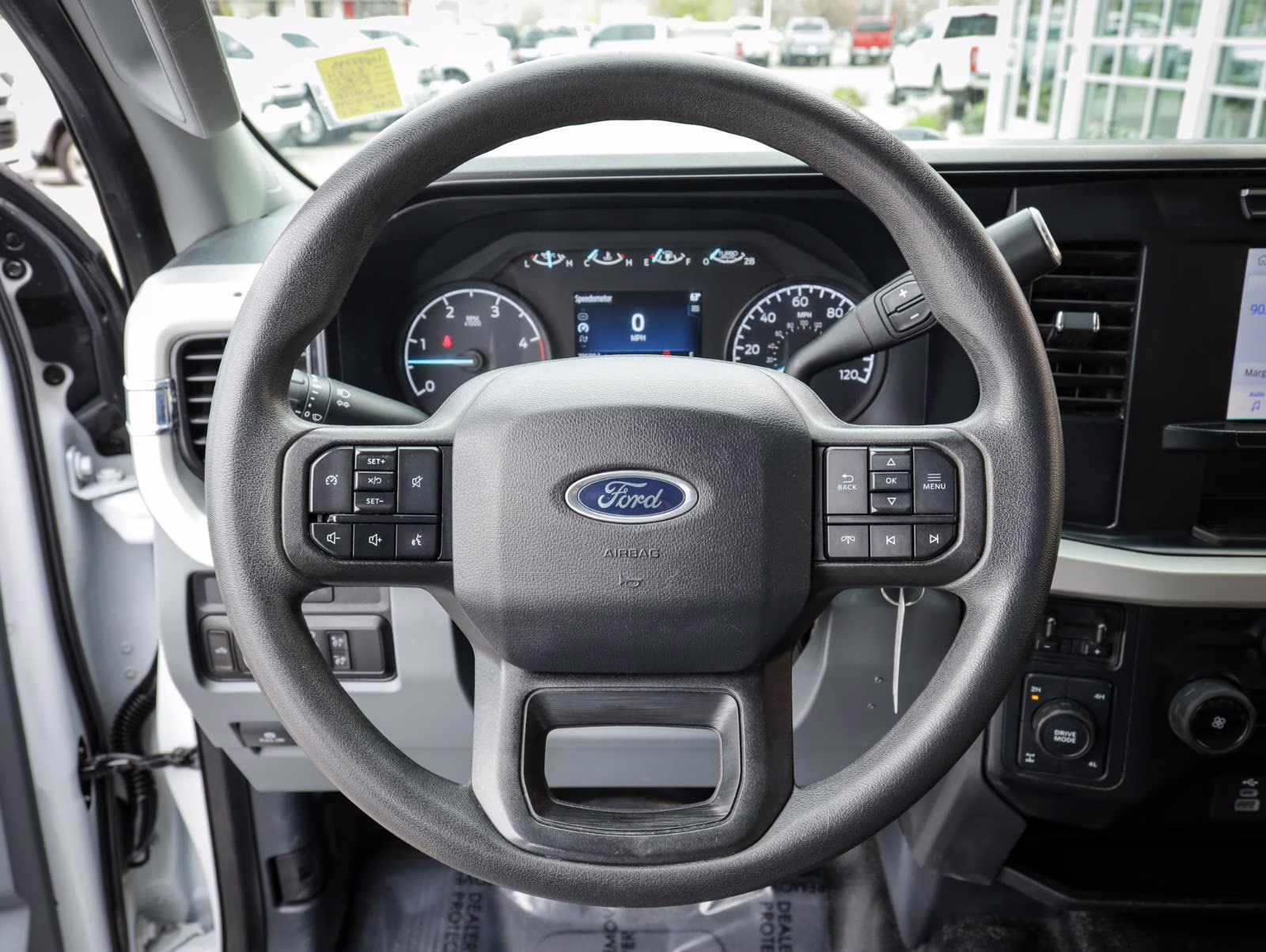 2024 Oxford White Ford Super Duty F-350 SRW XLT 4X4 Truck