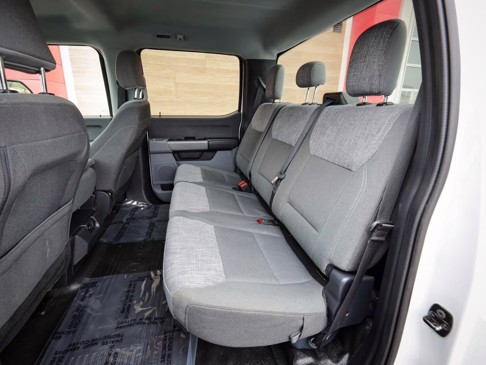 2024 Oxford White Ford Super Duty F-350 SRW XLT 4X4 Truck