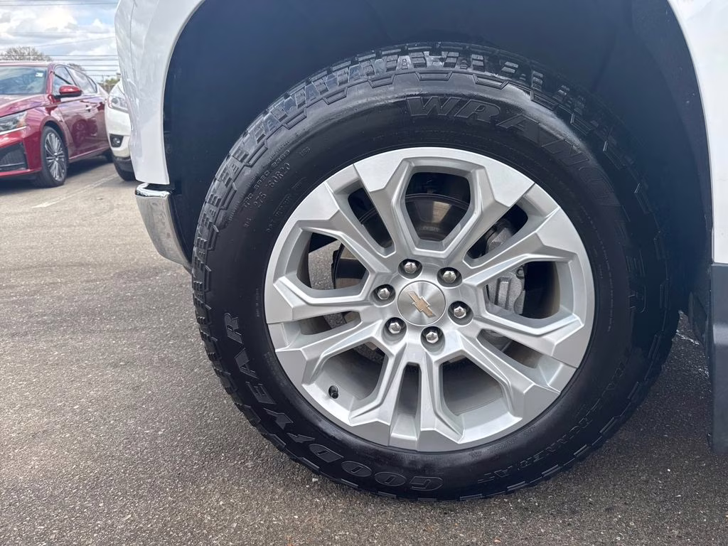 2024 Summit White Chevrolet Silverado 1500 LTZ 4X4 Truck