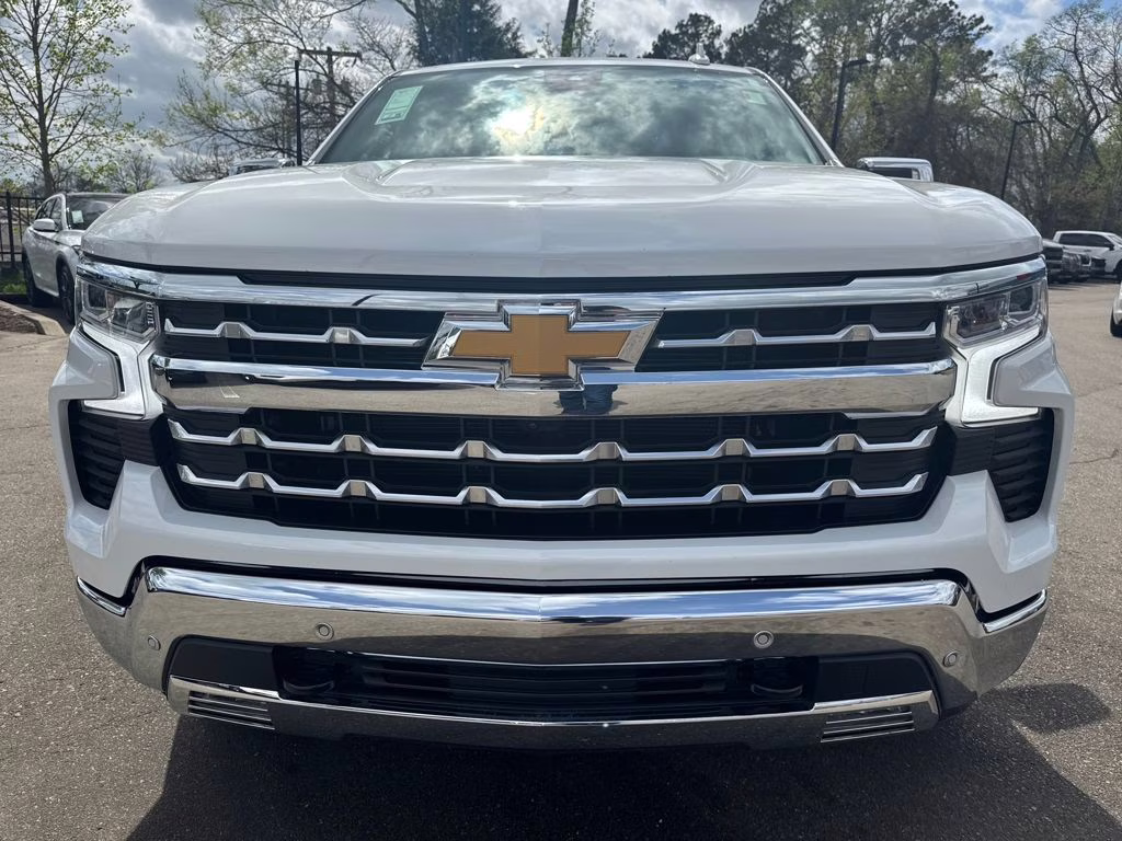 2024 Summit White Chevrolet Silverado 1500 LTZ 4X4 Truck