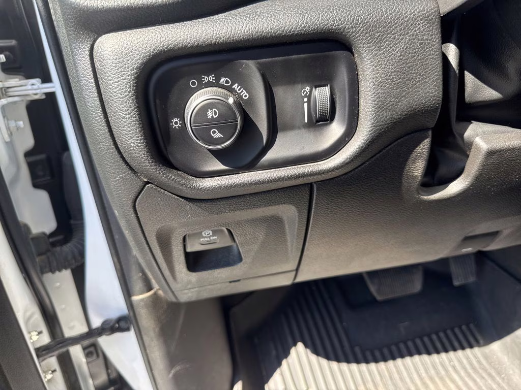 2024 Bright White Clearcoat Ram 1500 Big Horn 4X4 Truck