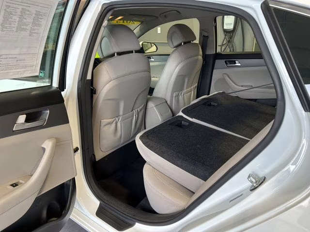 2015 Quartz White Pearl Hyundai Sonata SE FWD Sedan