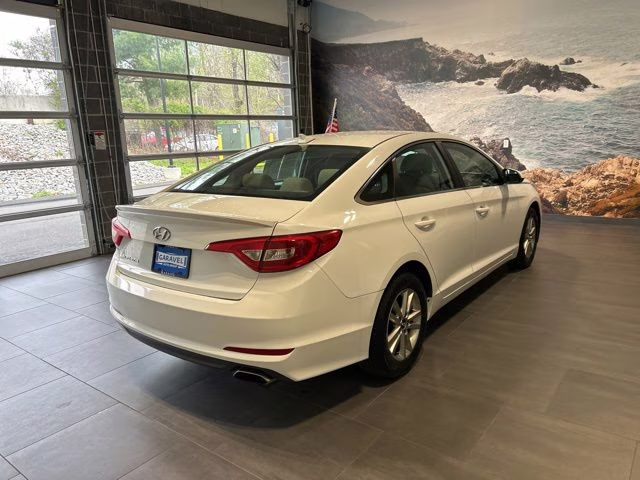 2015 Quartz White Pearl Hyundai Sonata SE FWD Sedan