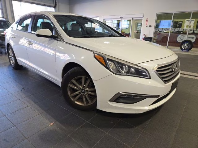 2015 Quartz White Pearl Hyundai Sonata SE FWD Sedan