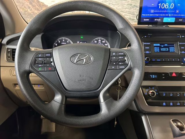 2015 Quartz White Pearl Hyundai Sonata SE FWD Sedan