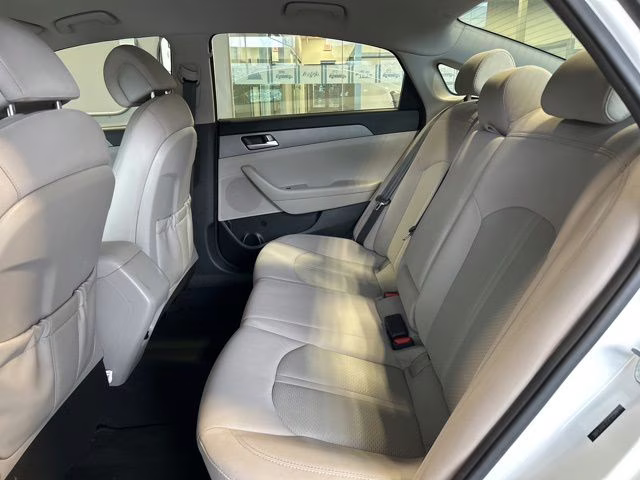 2015 Quartz White Pearl Hyundai Sonata SE FWD Sedan