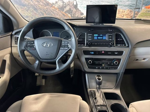 2015 Quartz White Pearl Hyundai Sonata SE FWD Sedan