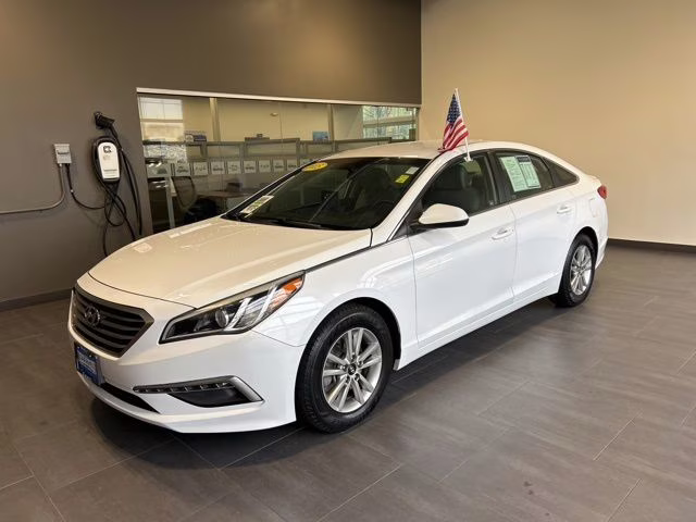 2015 Quartz White Pearl Hyundai Sonata SE FWD Sedan