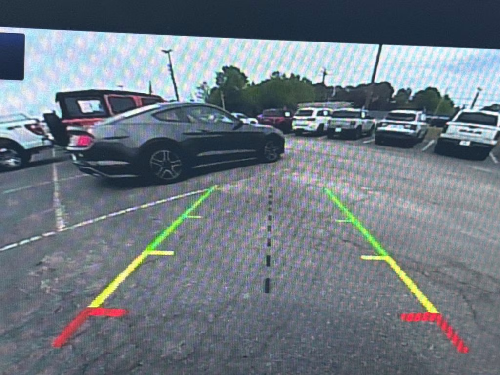 2022 Gray Metallic Ford Escape SE FWD SUV