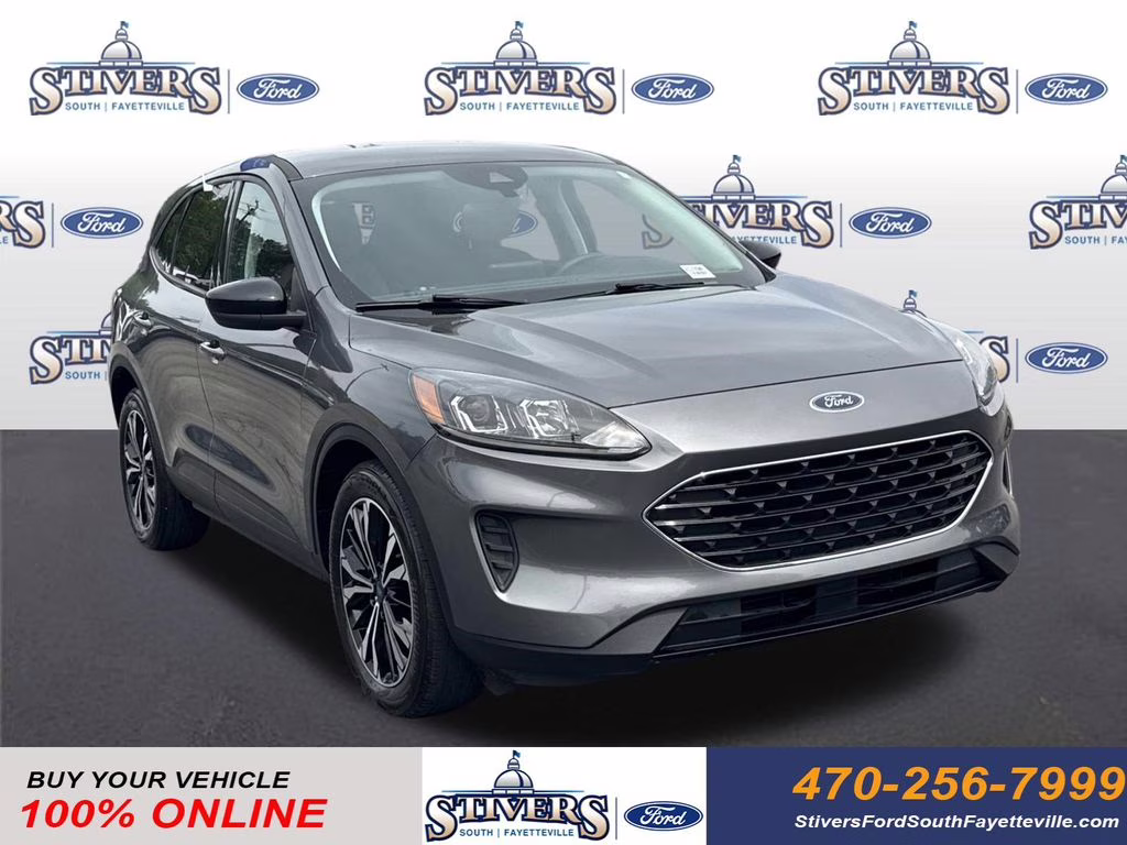 2022 Gray Metallic Ford Escape SE FWD SUV