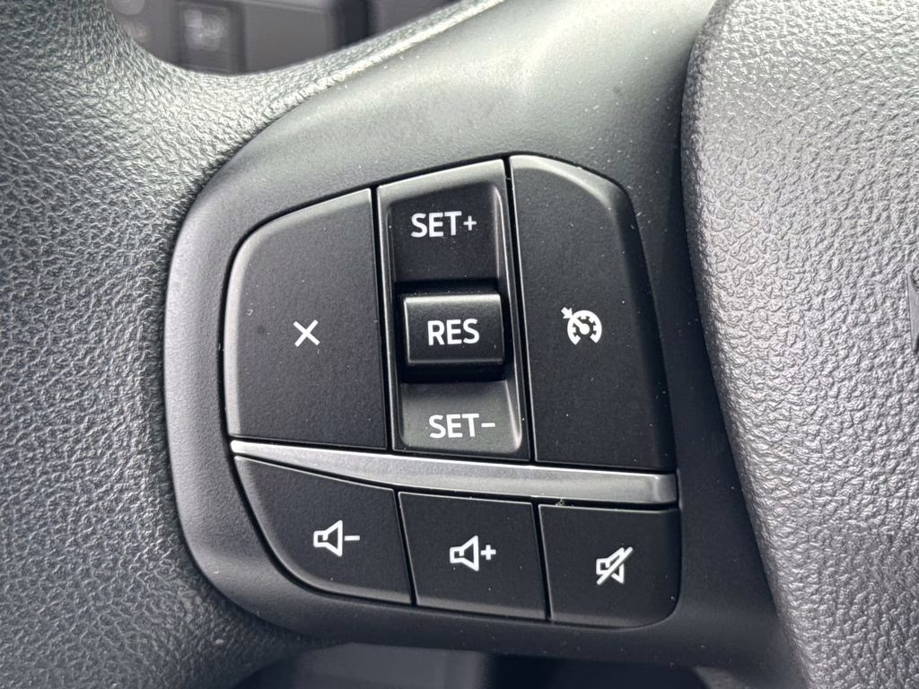 2022 Gray Metallic Ford Escape SE FWD SUV