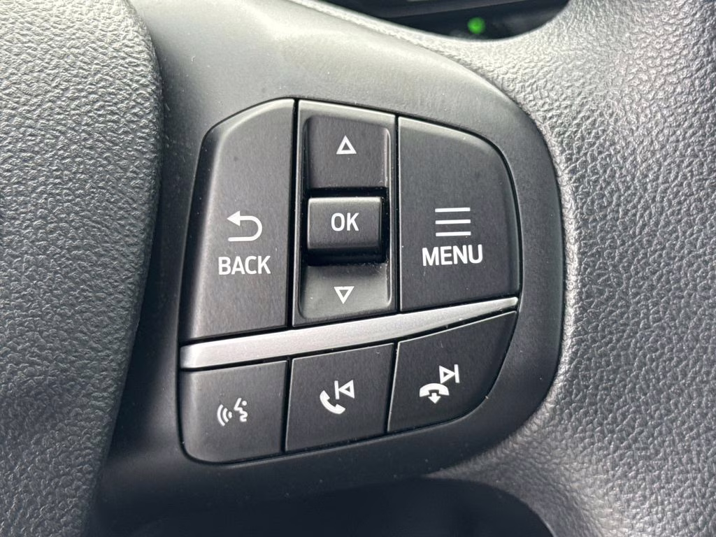 2022 Gray Metallic Ford Escape SE FWD SUV